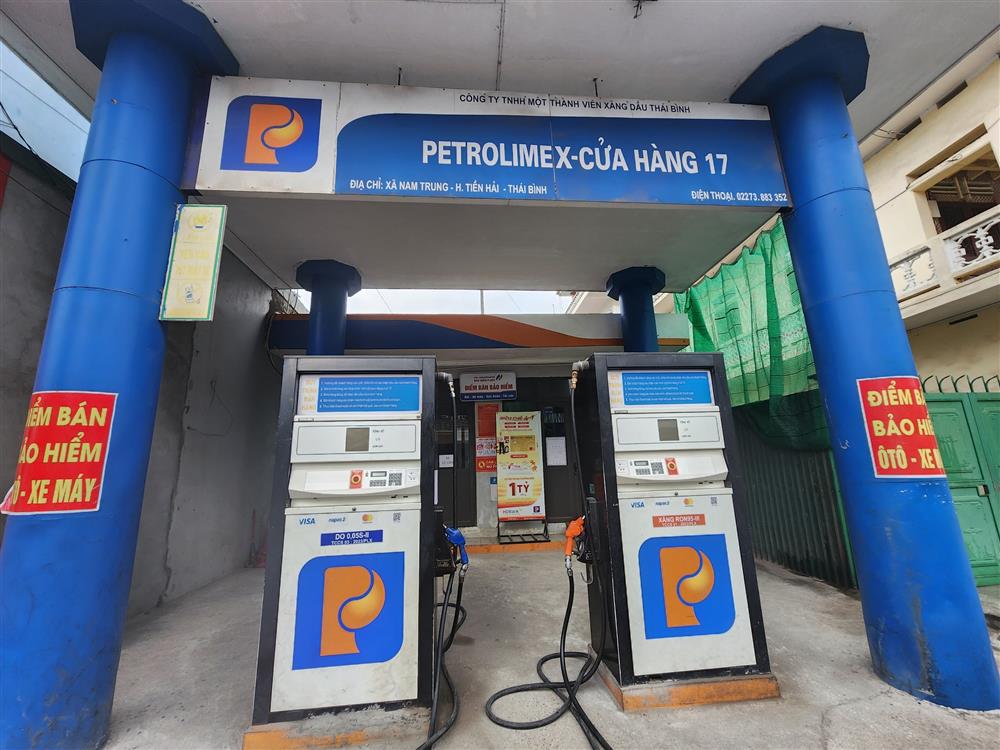  “Hồn trương ba - da hàng thịt” ở Cửa hàng Xăng dầu Petrolimex số 17?